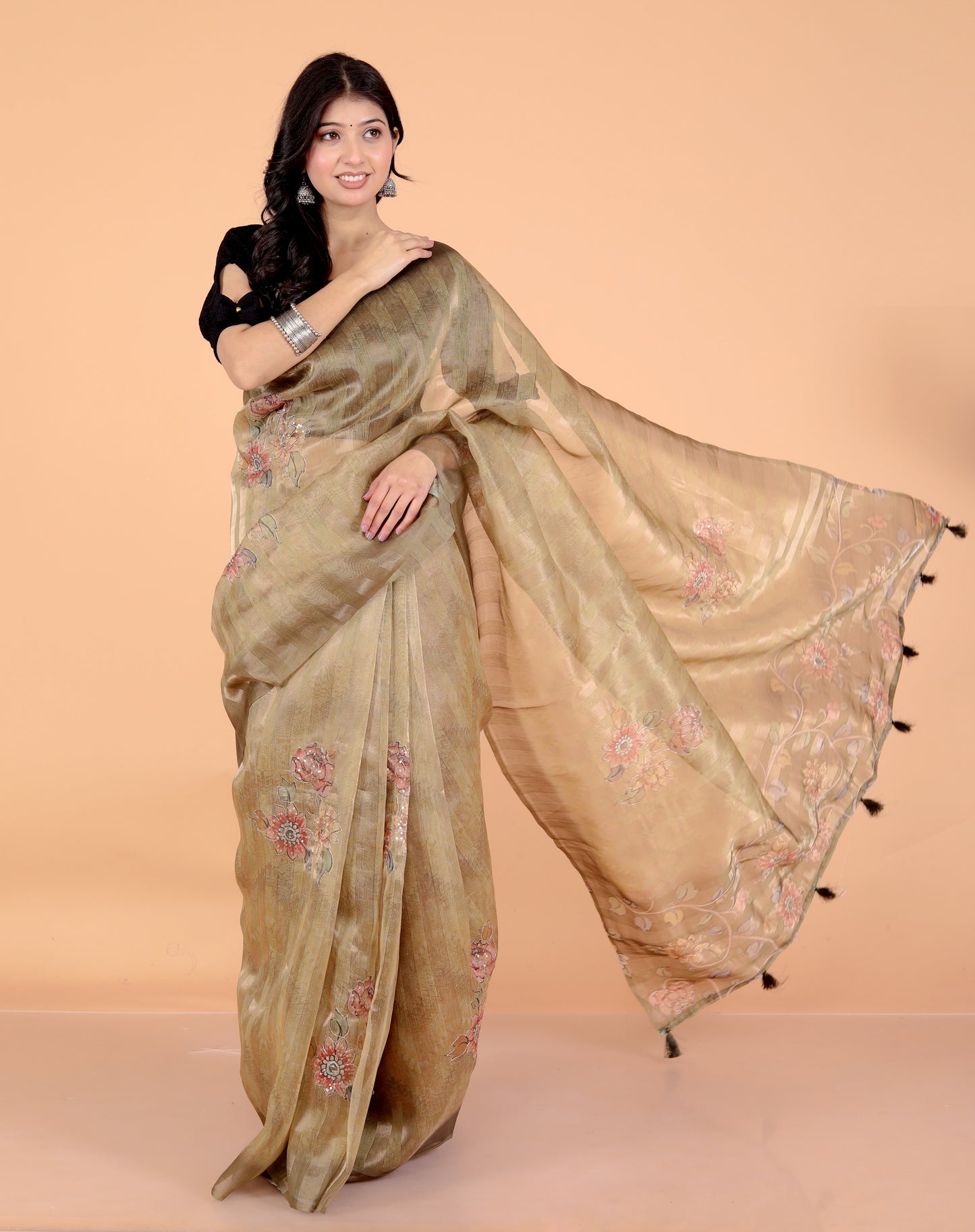 Pure Handloom Tissue Pita Work Floral Saree