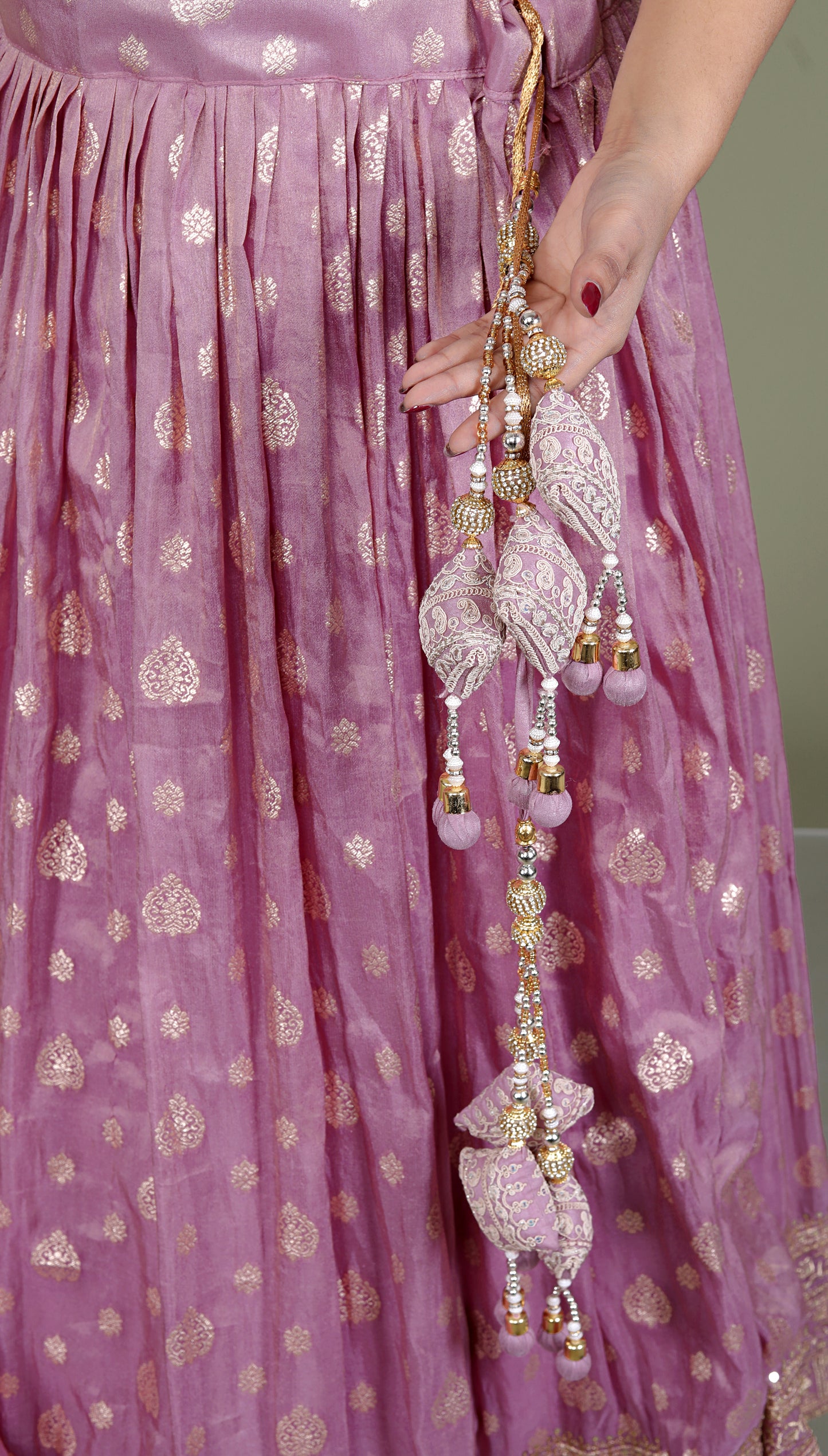 TISSUE ZARI WEAVING SEQUENCE WORK BORDER LAVENDER LEHNGA BY SKFBHOLUBHAI