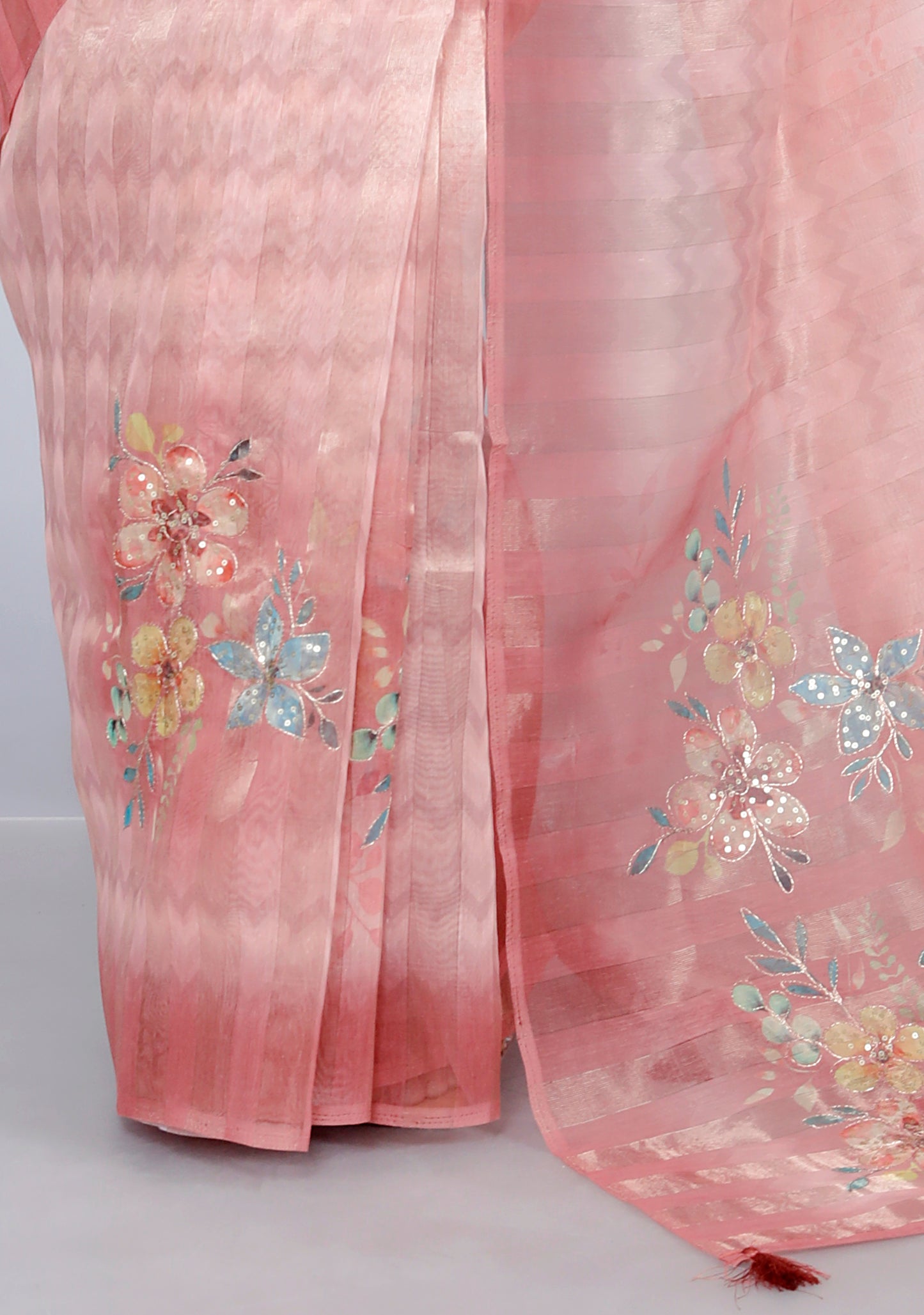Pure Handloom Tissue Pita Work Floral Saree