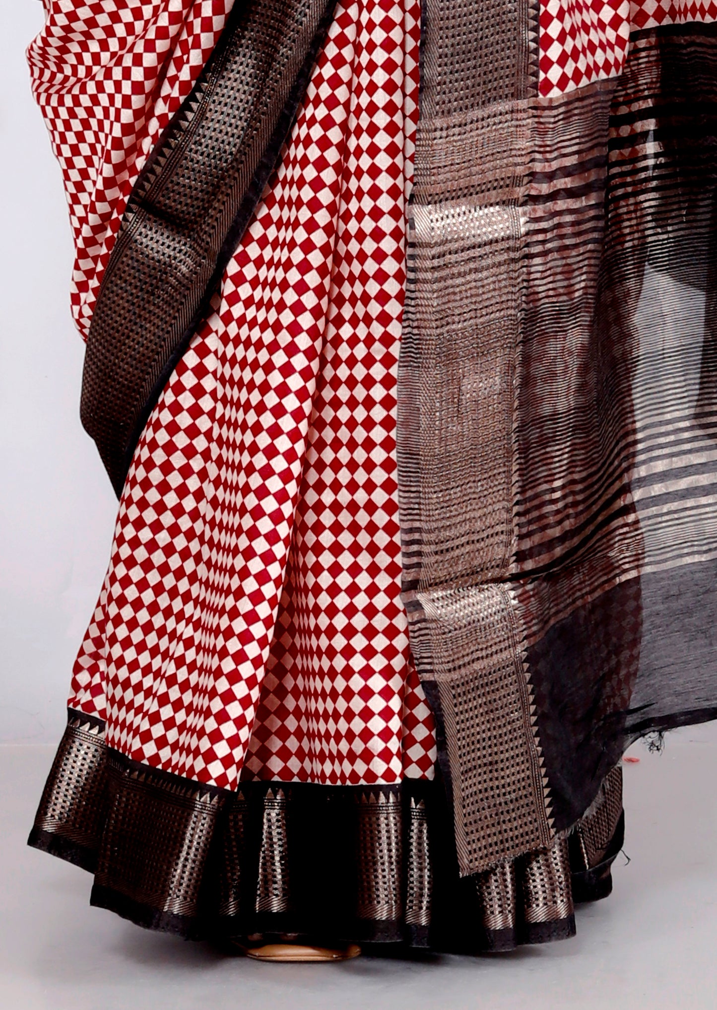 OPADA SILK CHEKERED WEAVING SAREE BY SKFBHOLUBHAI