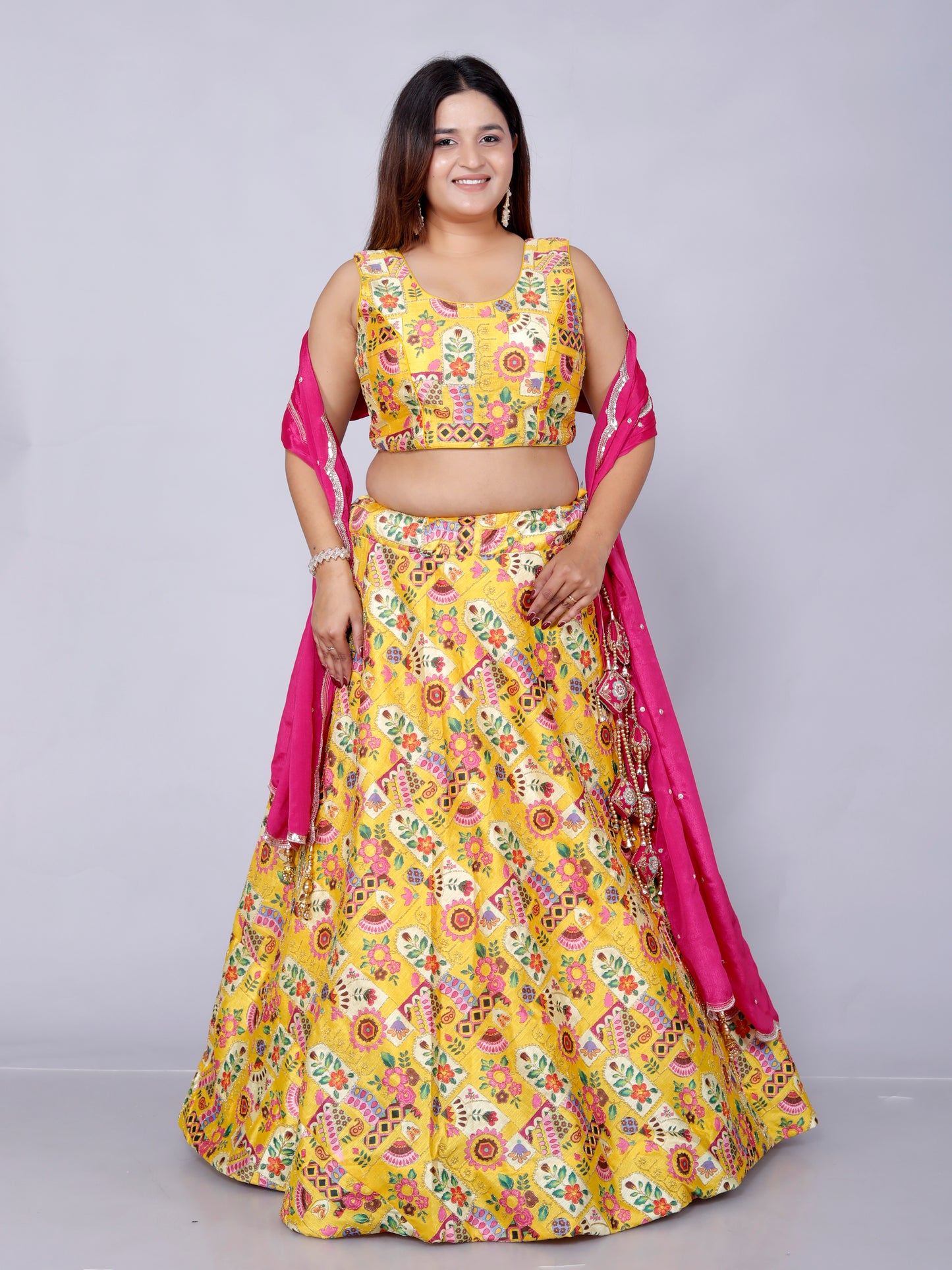 SILK HAND PAINTED ZARI OUTLINE WORK STICH YELLOW LEHNGA BY SKFBHOLUBHAI