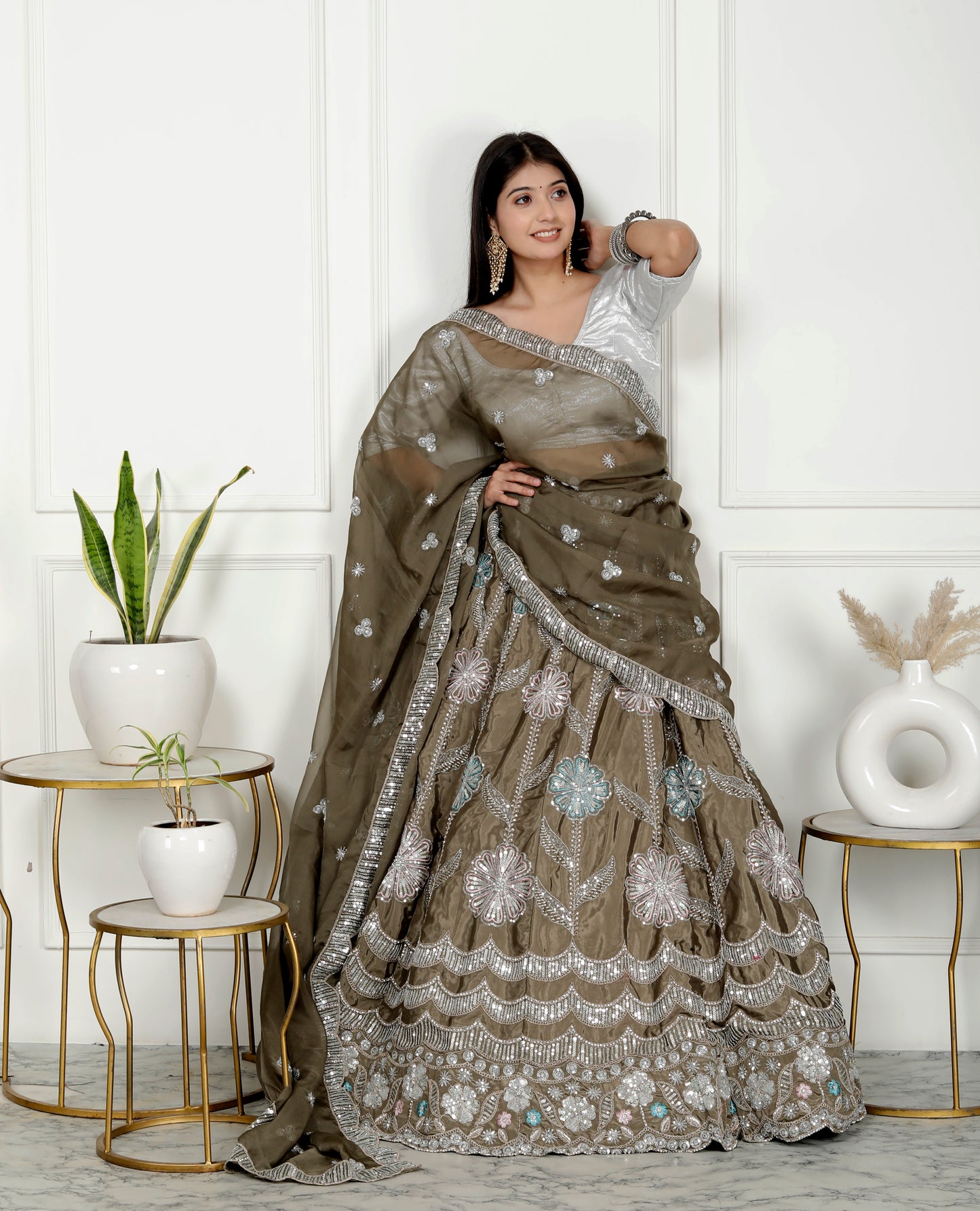 SEQUENCE ZARI LEHNGA