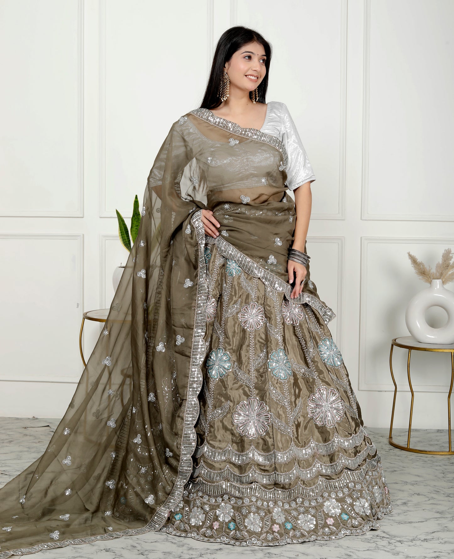 SEQUENCE ZARI LEHNGA