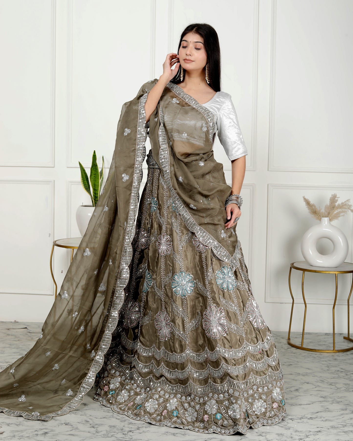 SEQUENCE ZARI LEHNGA