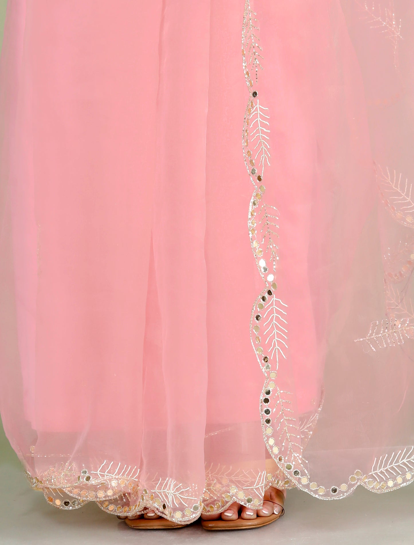 Roopgatha Pure Tissue Handwork Zari Saree