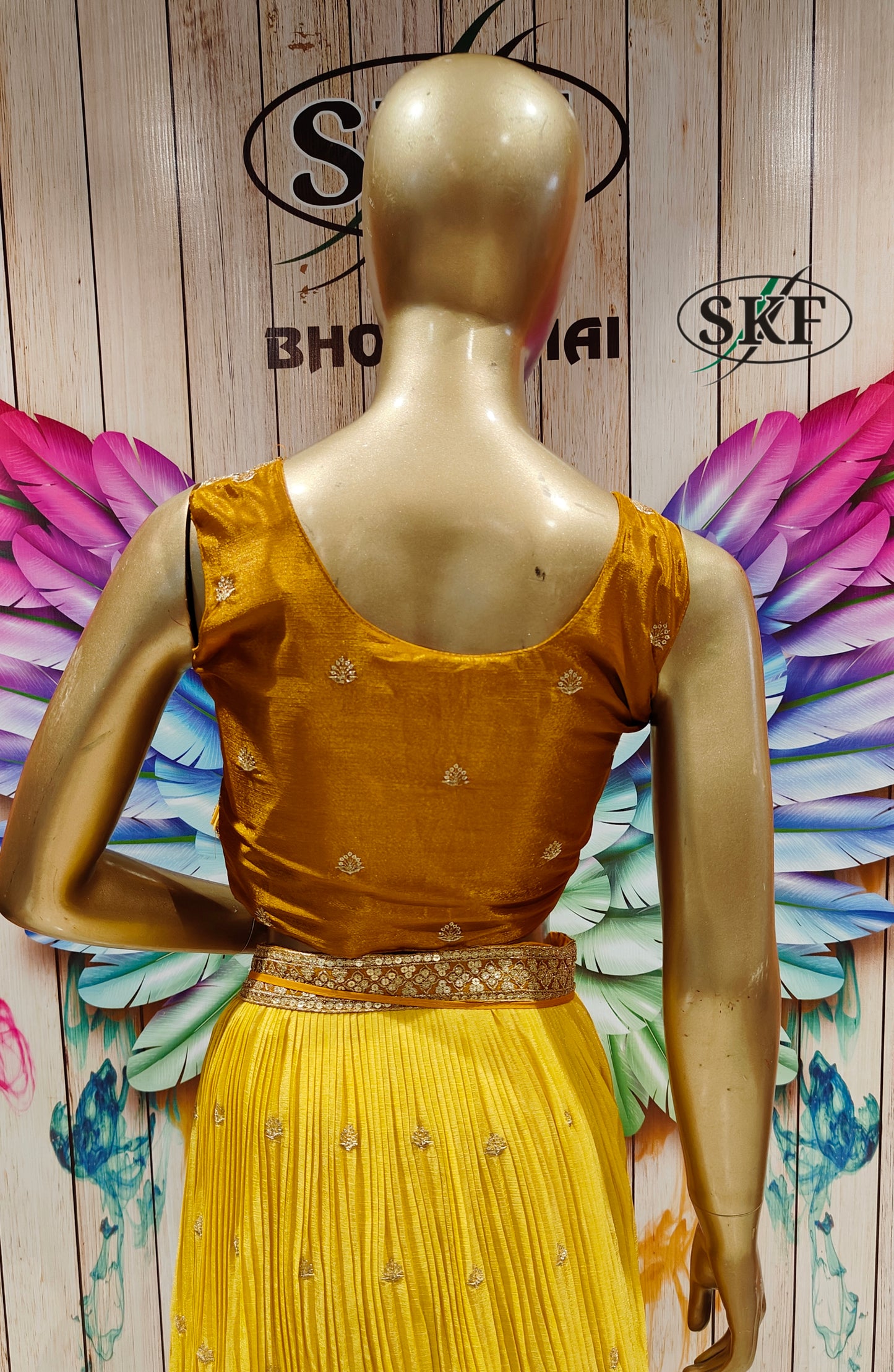 SEQUENCE CROPTOP