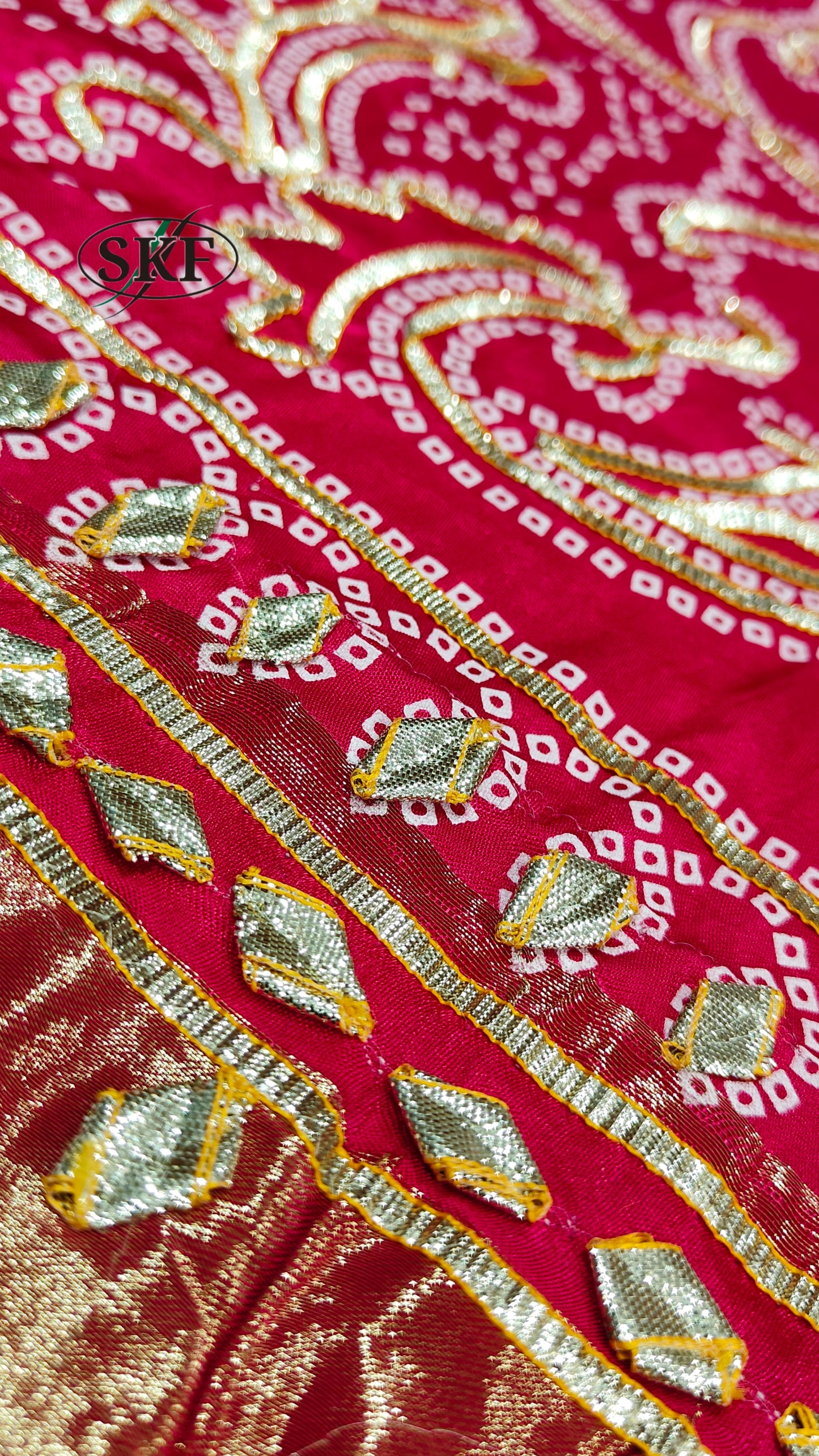 GAJJI SILK KACHA GOTTA CHAKRA BHANDHANI BORDER WORK RANI PINK SAREE BY SKFBHOLUBHAI