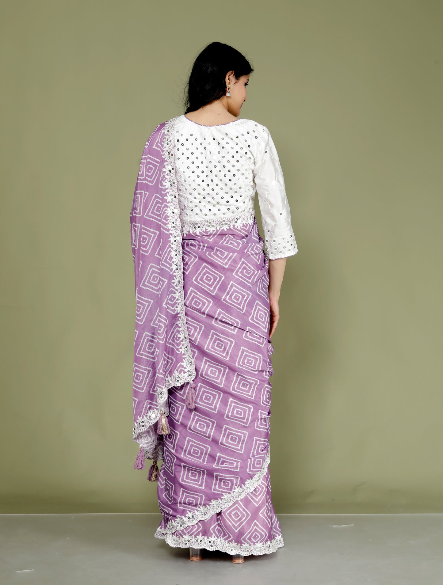 CHINON DIGITAL PRINT THREAD EMBROIDERY STICH BLOUSE LAVENDER SAREE BY SKFBHOLUBHAI