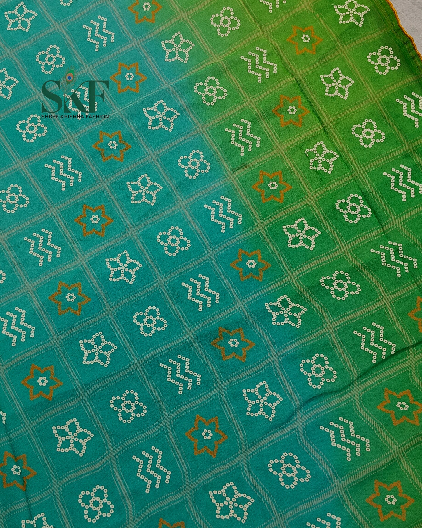 GEORGETTE GHATCHOLA BHANDHANI RAMAGREEN OMBREDYE WEAVING SAREE BY SKFBHOLUBHAI