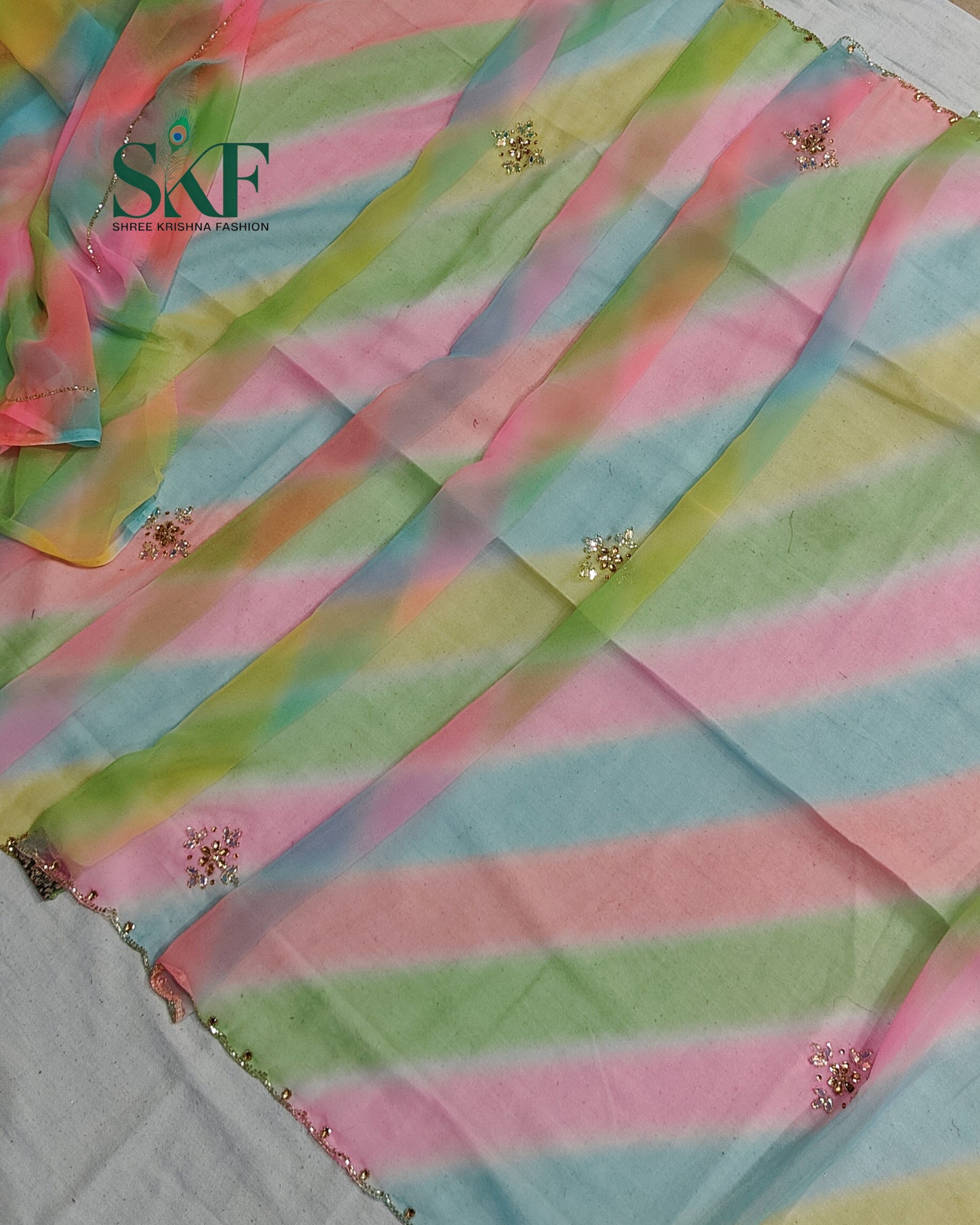GEORGETTE 30×30 LEHRIYA KUNDAN HANDWORK MULTICOLOUR SAREE BY SKFBHOLUBHAI