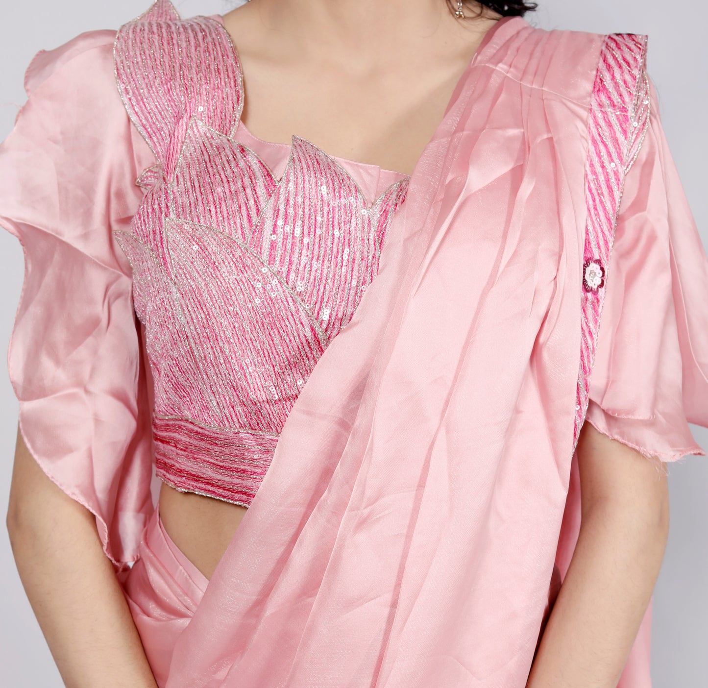 HO SILK EMBROIDERY BORDER STICH BLOUSE PINK SAREE BY SKFBHOLUBHAI