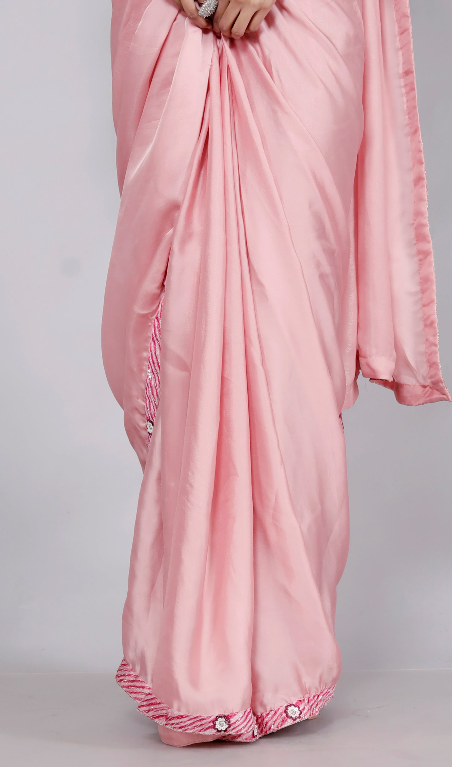 HO SILK EMBROIDERY BORDER STICH BLOUSE PINK SAREE BY SKFBHOLUBHAI