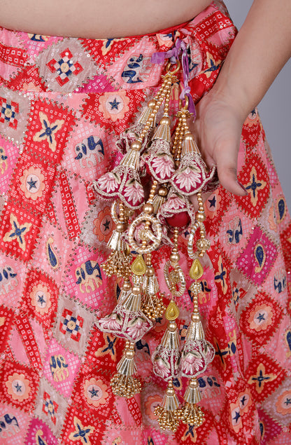SILK HAND PAINTED ZARI OUTLINE WORK STICH PINK LEHNGA BY SKFBHOLUBHAI