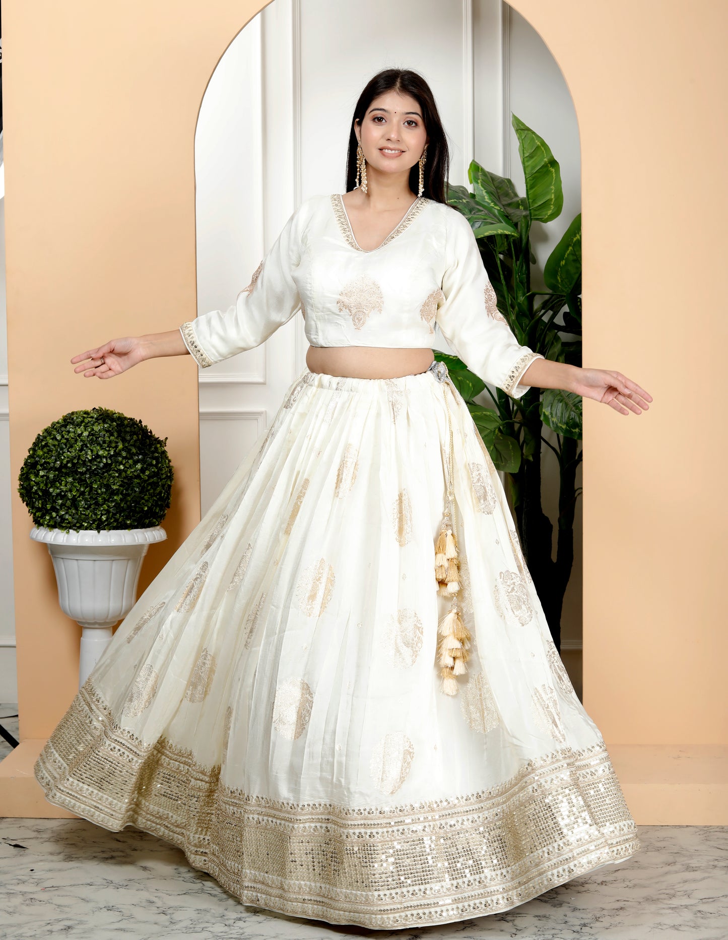 STYLISH IVORY SILK LEHNGA