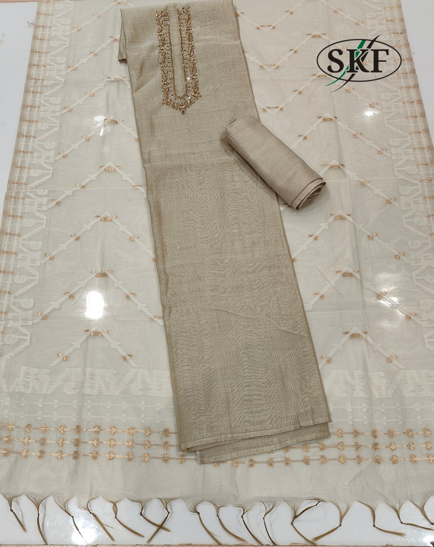 HANDWORK MONGA SILK SUIT