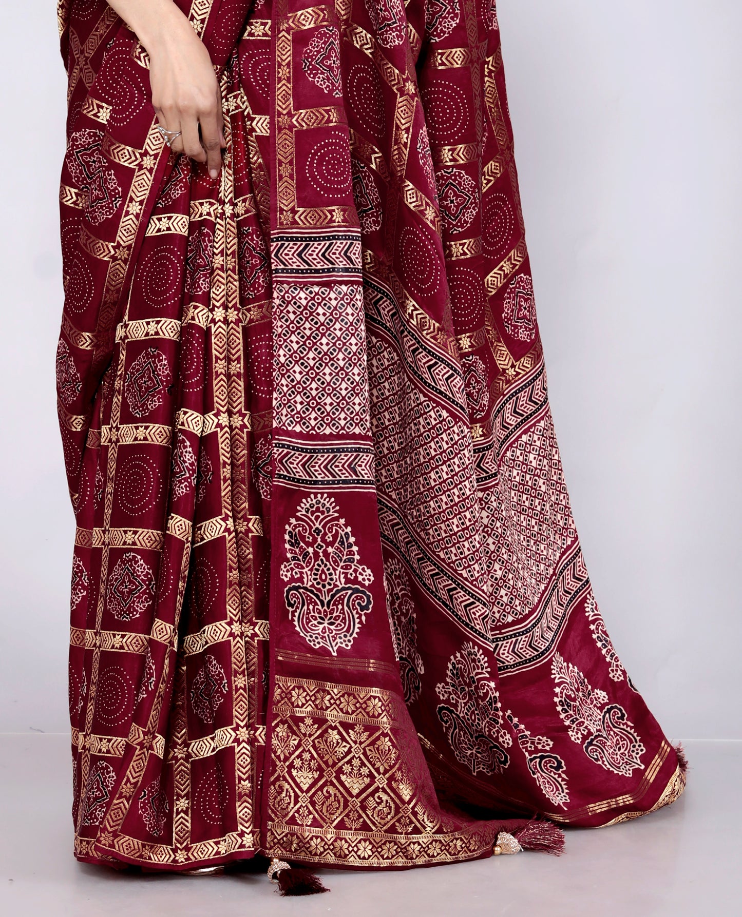 GAJJI SILK GHATCHOLA ZARI WEAVING MEHROON SAREE BY SKFBHOLUBHAI